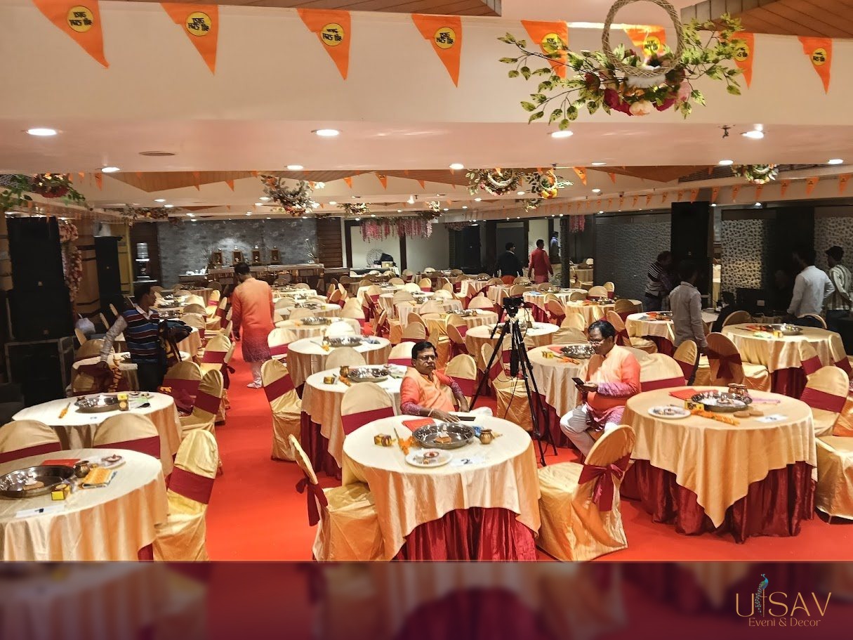 Banquet seating arrangement